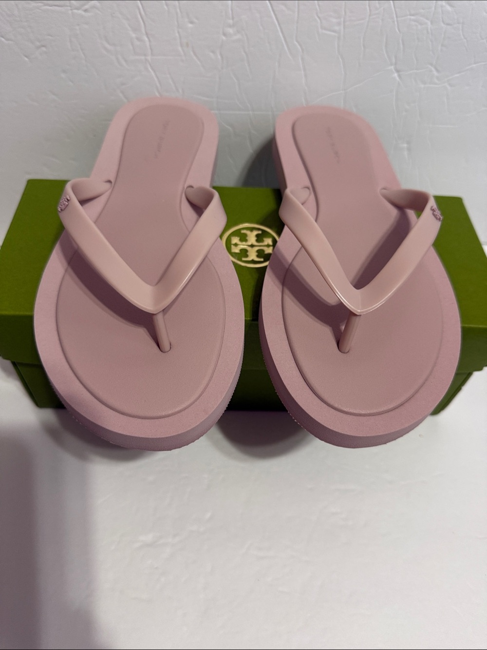NIB Tory Burch Kira Padded Flip Flop Size US 8